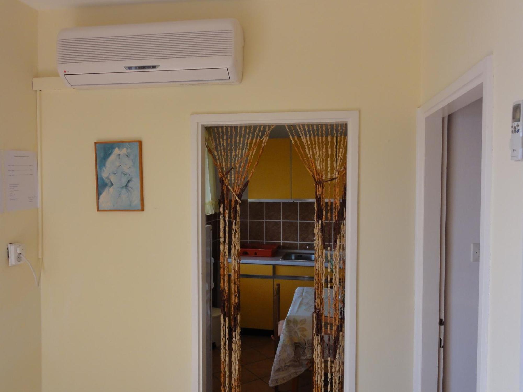 Apartmani Pavlovic Sućuraj Kültér fotó